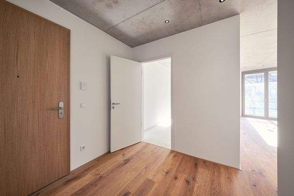 Eingangsbereich mit Blick zum Duschbad - HERDERGÄRTEN 3.3.4