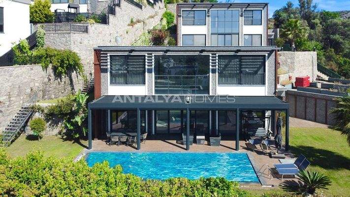 House with Sea Views and Private Pool in Bodrum Yalıkavak