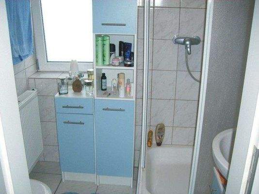 EG Fensterbad mit Dusche.jpg