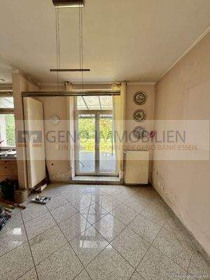 Essen mit Zugang zur Terrasse EG