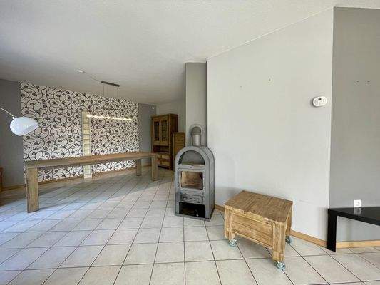 Esszimmer mit Kaminofen