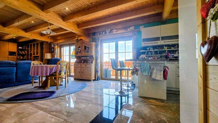 EG Küchen Essbereich.jpg