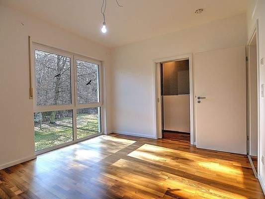 Schlafzimmer mit Ankleide