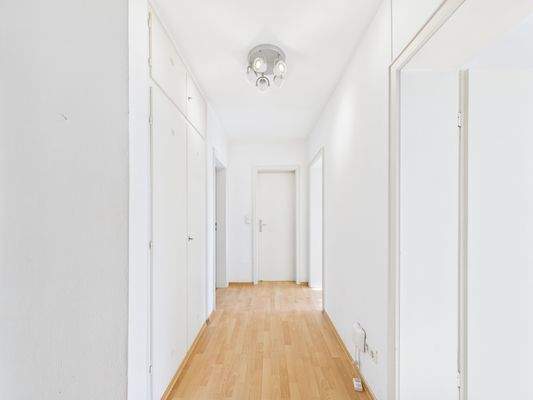 Flur mit Einbauschrank