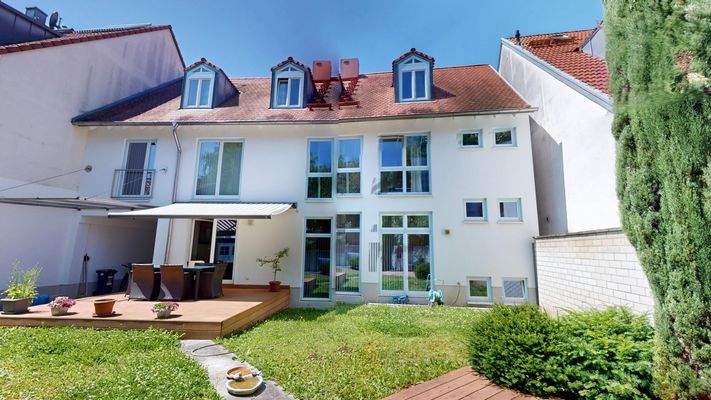 Modernes 1FH, Innenhof