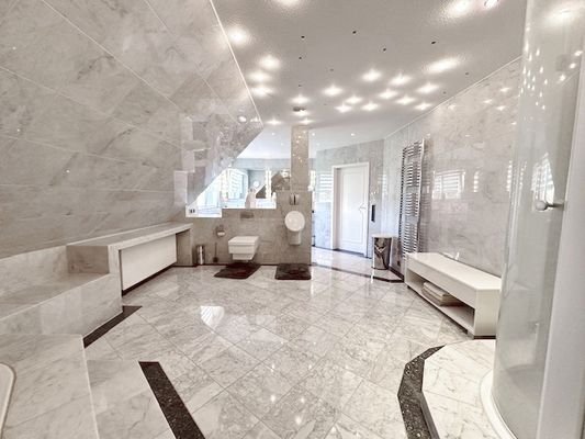 Badezimmer DG
