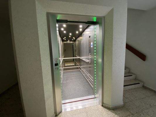 Neue "sprechende" Aufzugsanlage