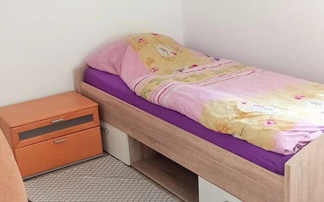 Zimmer WG stuttgart möbliert Zeitwohnen urbanbnb 3.jpeg