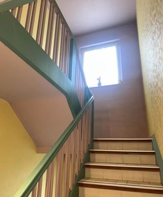 Hausflur und Treppe