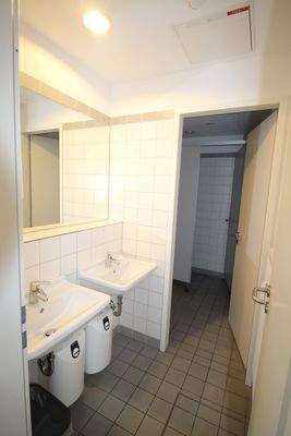 Günther-Wagner-Allee 17, 319 m² 3.OG, WC-H  -04082