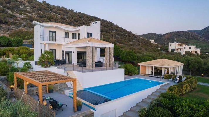 Kreta Sisi - hochwertige Villa in Strandnähe mit Swimmingpool und Meerblick