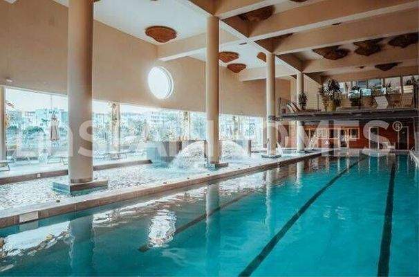Sea-View Flat with Community Pool in Fuengirola