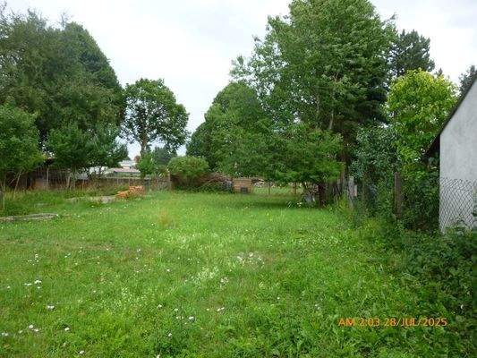 Großes  Haus-  Grundstück