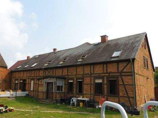 Hofansicht - Wohnhaus (3 WE) mit Terrasse