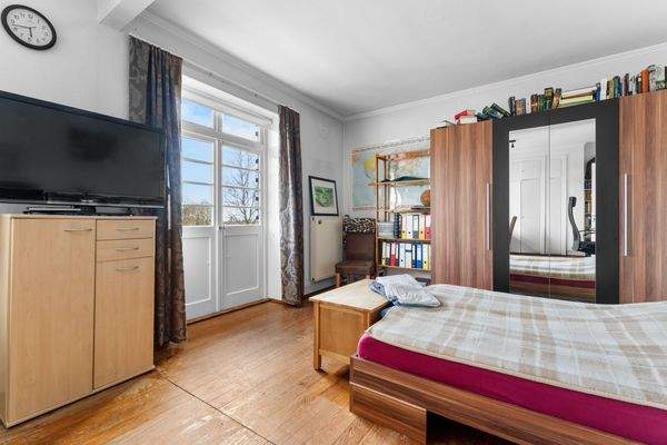 Gästezimmer mit Balkon