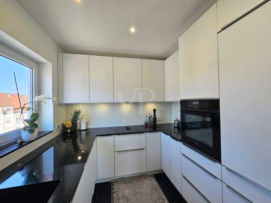 Neue, moderne Einbauküche