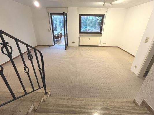 Der große Raum zum Wintergarten (kann separiert werden)