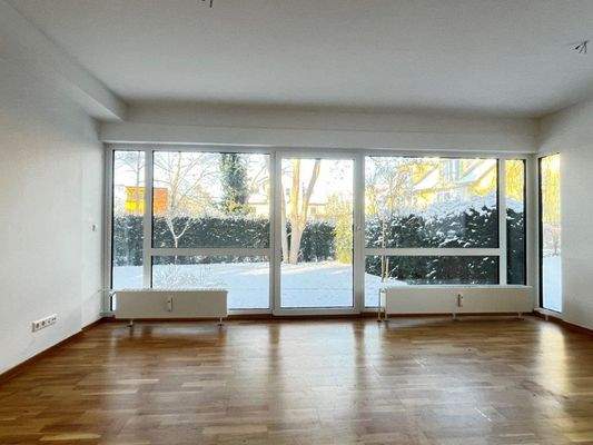 Wohnzi.mit.Blick.in.Garten