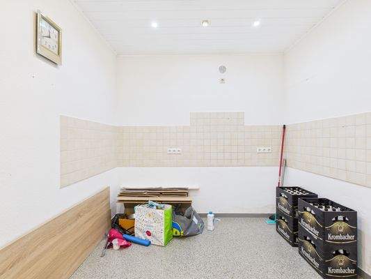 CAM04379G0-PR0076-STILL007