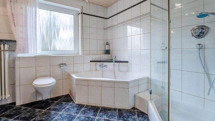 Tageslichtbad Erdgeschoss