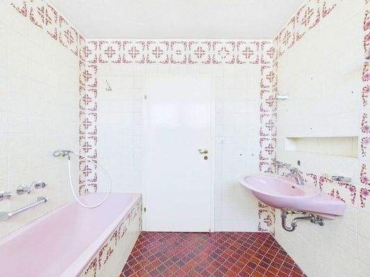 Bungalow zum Vollenden in Top-Lage von Gersweiler