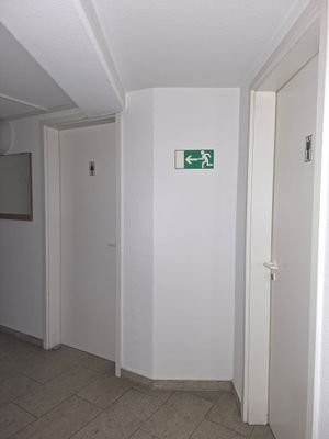 Damen-/Herren WC im KG