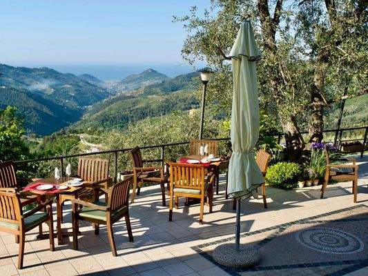 PE894_11 TERRA ITALIA IMMOBILIEN_LIGURIEN_PERINALD