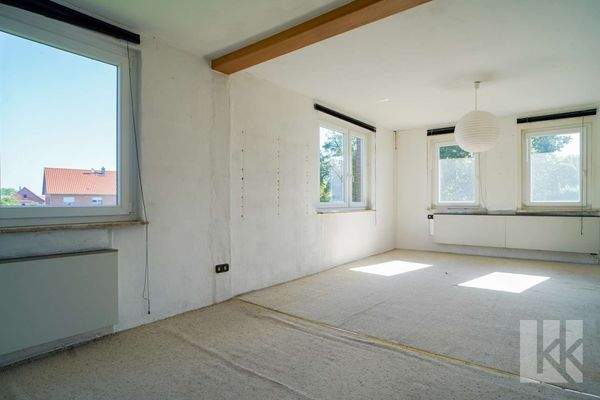 Lichtdurchflutetes Schlafzimmer mit...