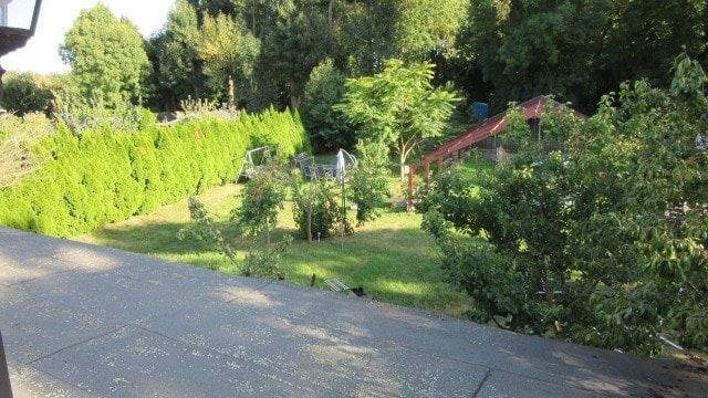 Blick aus dem Wohnzimmer über Dachterrasse