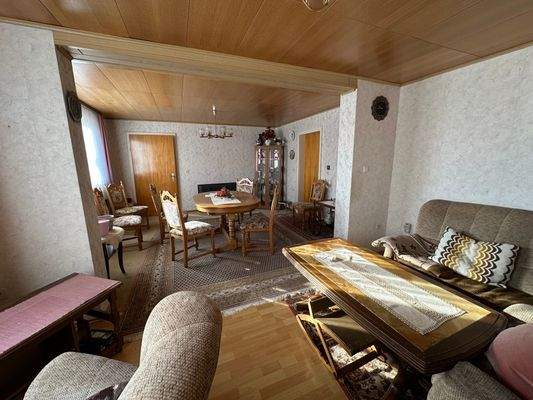 9 Wohn- und Essbereich.jpg