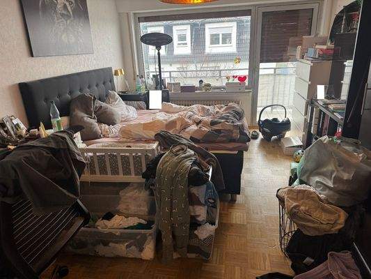 Schlafzimmer mit Balkon