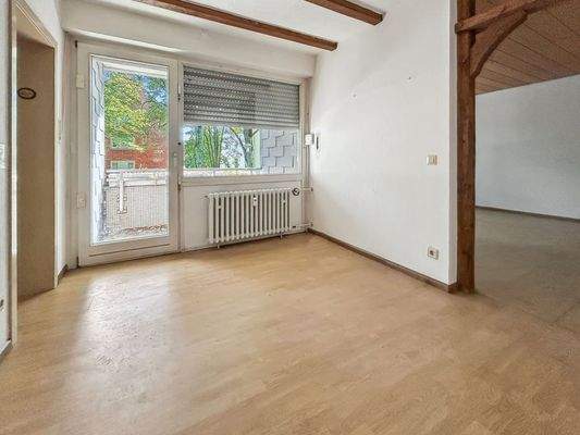 Zimmer mit Balkonzugang