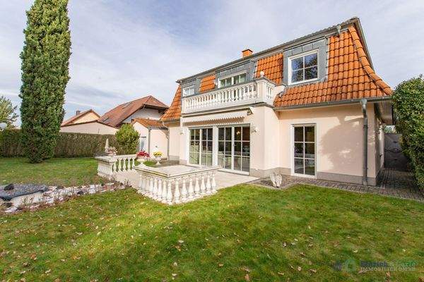 Hausansicht / Garten