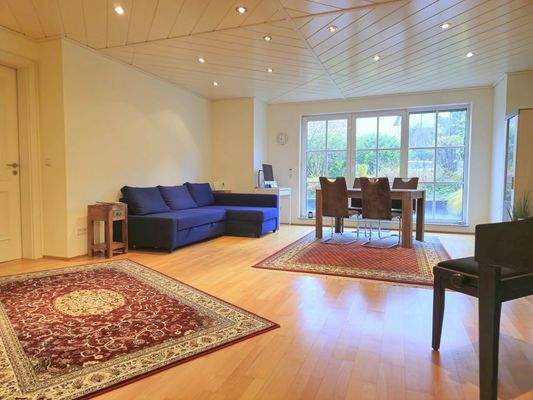 Wohnzimmer/Esszimmer