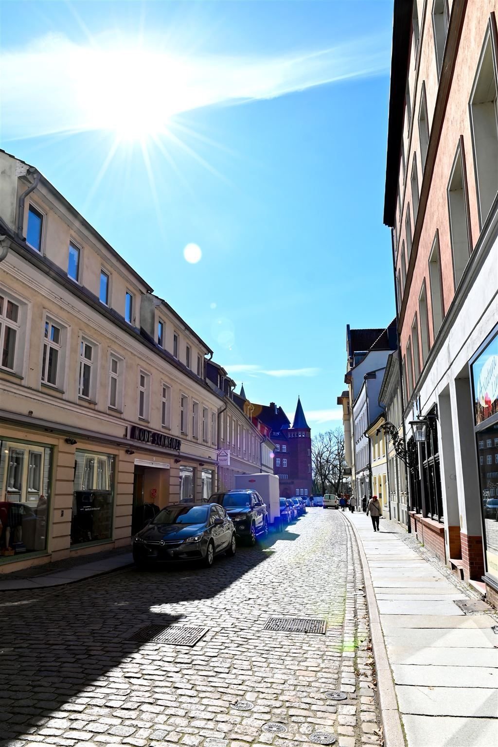 Mitten In Der Stralsunder Altstadt 2 Mehrfamilienhäuser Mit