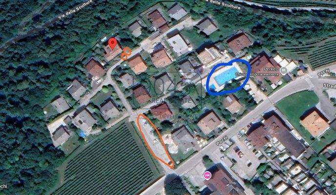 Großzügige Villa mit Privatgarten, unabhängiger Dependance und Gemeinschaftspool 