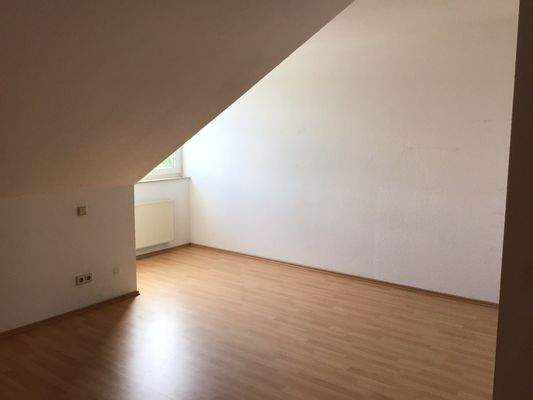 Helles Dachgeschoss-Apartment