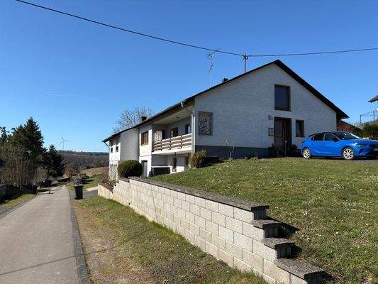 Vorder-und Seitenansicht