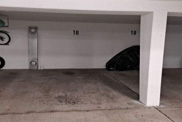 Tiefgaragenstellplatz