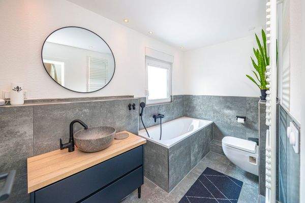 Badezimmer Ansicht 1