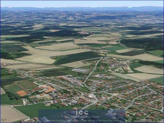 ICC - VORANKÜNDIGUNG - Bekanntes Dorfgasthaus in Falkenberg ca. 257 Sitzplätze + Biergarten + große Wohnung