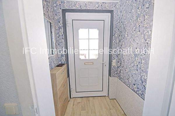 Hauseingang / Windfang im EG