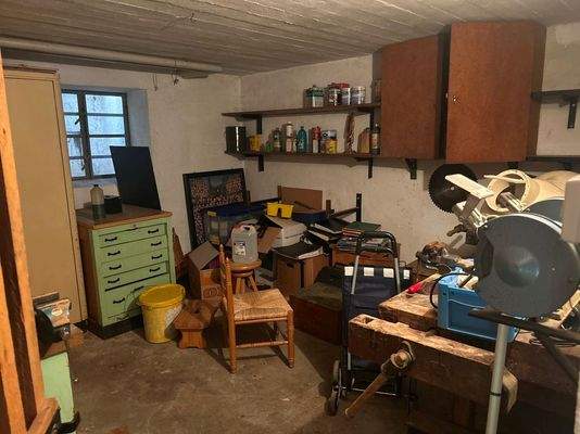 16 Werkstatt im Keller.jpg