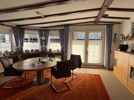 3 EG links-großer Essraum mit Küche