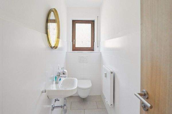 Gäste-WC (Hauptwohnung)