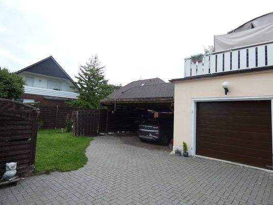 Garage und Carport
