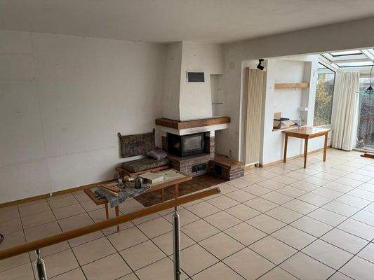 Wohnzimmer mit Kamin