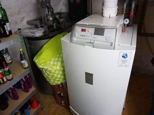 Brennwertkessel im Keller