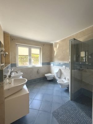 Badezimmer im EG