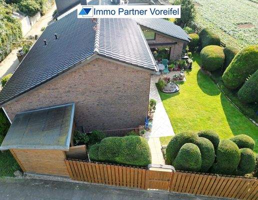 Seitenansicht West mit Garten